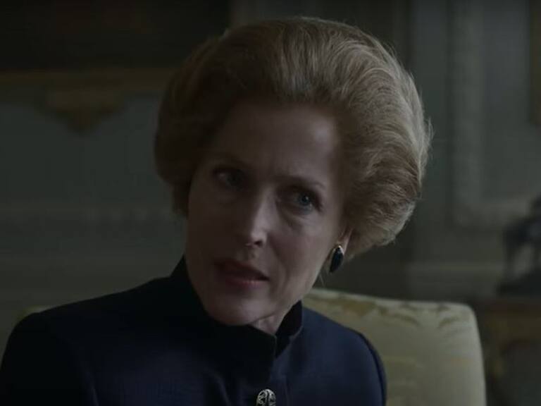 Gillian Anderson como Margaret Thatcher en The Crown