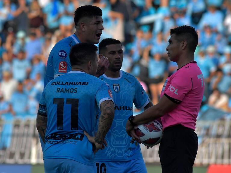 Las críticas contra José Cabero por anularle el gol a Edson Puch | Agencia Uno