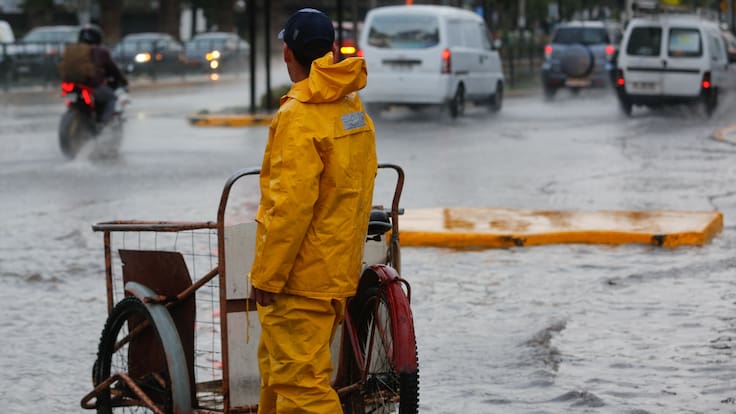 Estudio revela cuáles son las comunas de Santiago con mayor riesgo de inundaciones por lluvias intensas