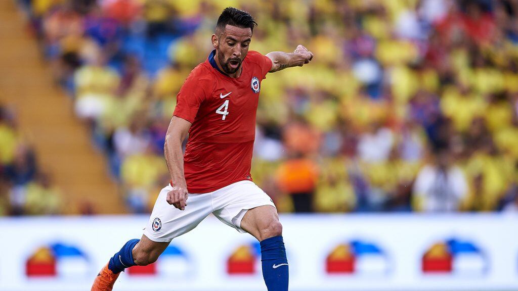 ALICANTE, SPAIN - OCTOBER 12: Mauricio Isla of Chile in action during the International friendly match between Colombia and Chile at Estadio Jose Rico Perez on October 12, 2019 in Alicante, Spain. (Photo by Quality Sport Images/Getty Images)