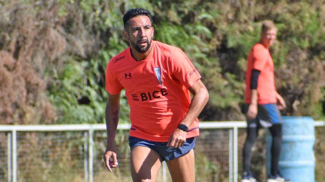 "Tenía las uñas largas": Mauricio Isla expone herida que sufrió tras amistoso de la UC con Magallanes