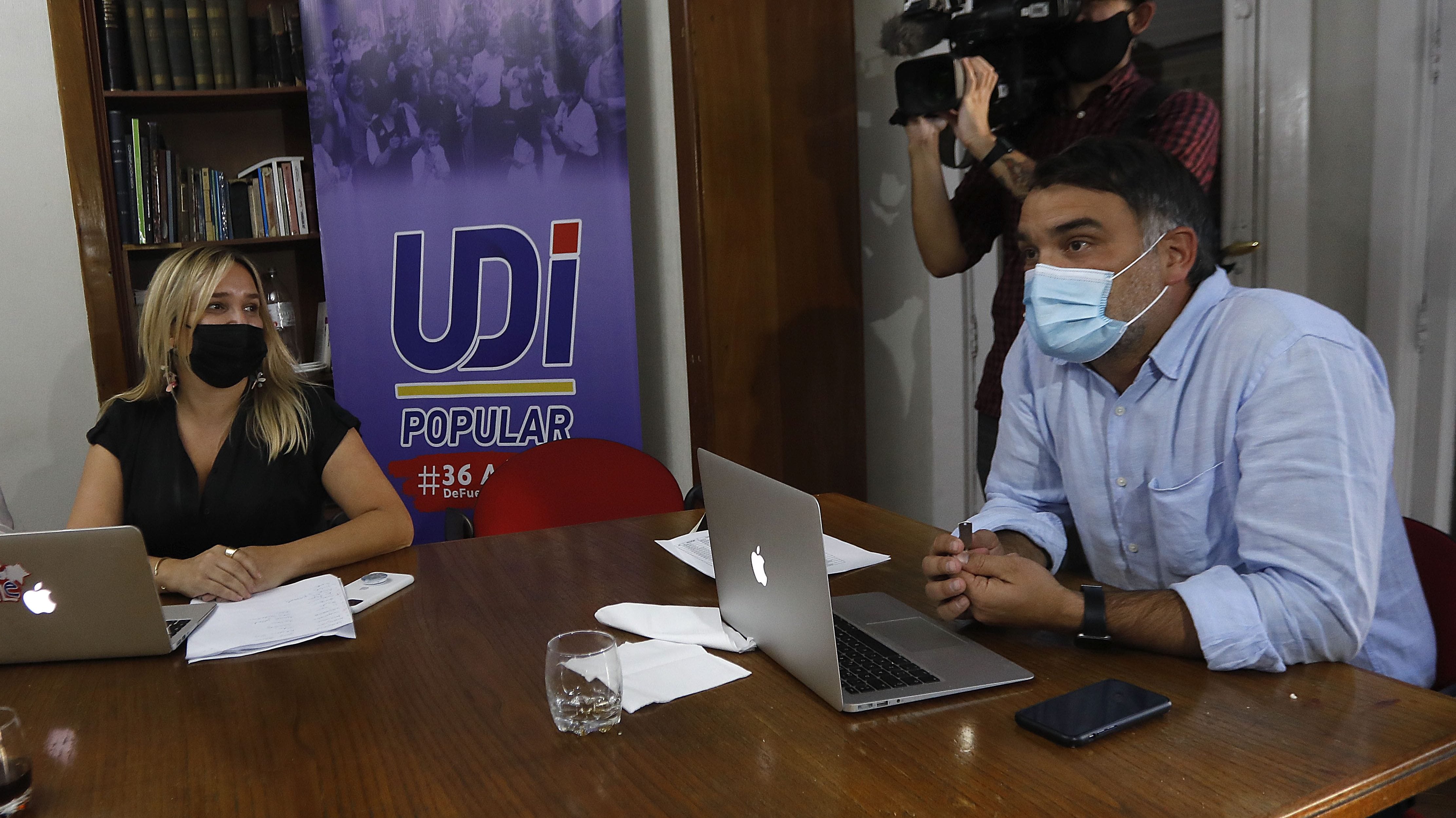 11 de Enero de 2021/SANTIAGO La Directivas de Chile Vamos, encabezado por su presidente, Javier Macaya (UDI), se renen para analizar la eleccin de constituyentes.
FOTO:CRISTOBAL ESCOBAR/AGENCIAUNO