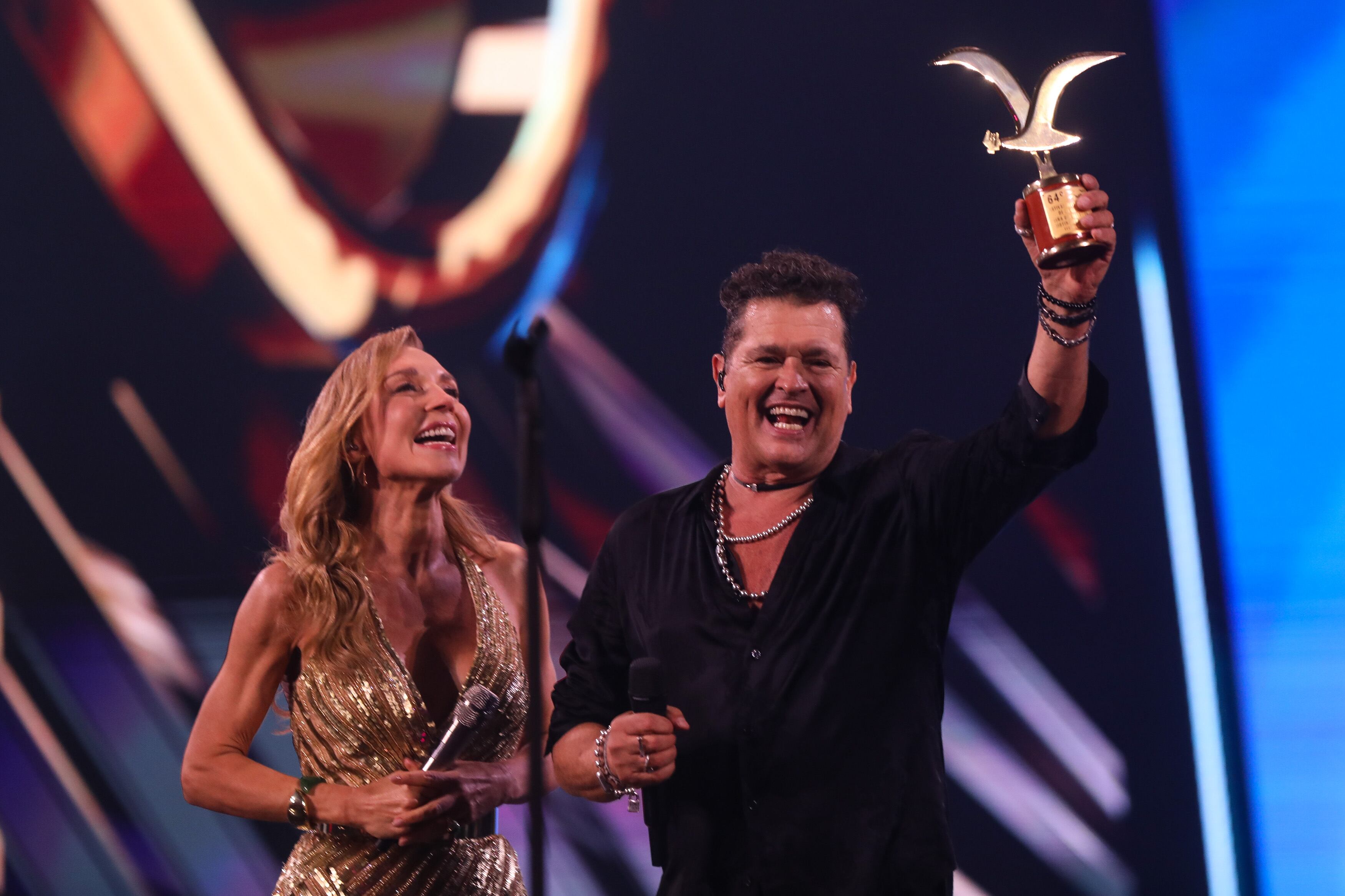 26 DE FEBRERO DE 2025 / VIÑA DEL MAR Carlos Vives recibe la Gaviota de Oro se presenta durante la Tercera Noche del 64 Festival Internacional de la Canción Viña 2025 en la Quinta Vergara 
FOTO: DIEGO MARTIN/AGENCIAUNO