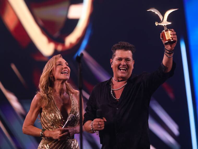26 DE FEBRERO DE 2025 / VIÑA DEL MAR
Carlos Vives recibe la Gaviota de Oro se presenta durante la Tercera Noche del 64 Festival Internacional de la Canción Viña 2025 en la Quinta Vergara
FOTO: DIEGO MARTIN/AGENCIAUNO