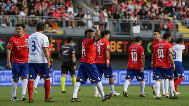 Históricos de la selección chilena se dieron cita en La Florida y proyectaron el futuro de La Roja: “Hay que comenzar desde cero”