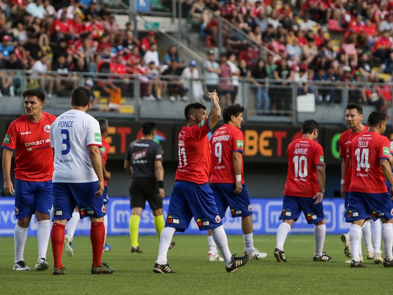 Históricos de la selección chilena se dieron cita en La Florida y proyectaron el futuro de La Roja: “Hay que comenzar desde cero”