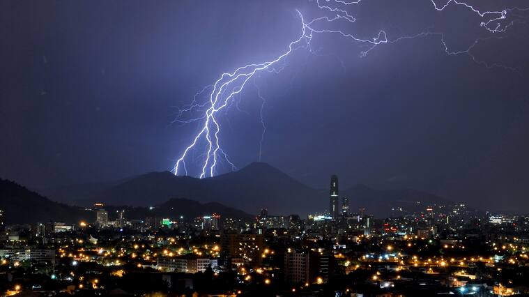 Tormentas eléctricas Santiago