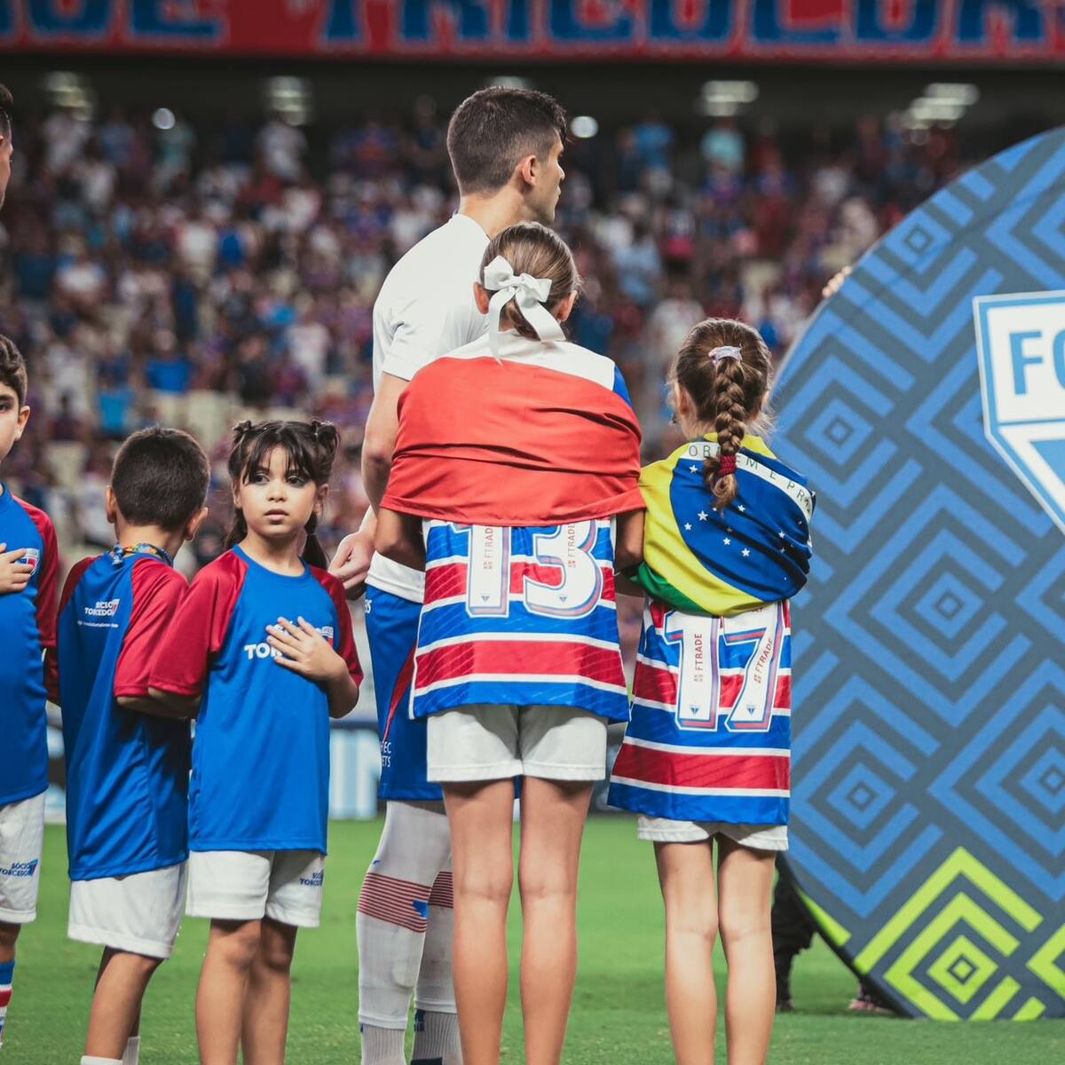 “En el fútbol solo hay lugar para la vida”: el gesto de Fortaleza tras la muerte de hinchas de Colo Colo