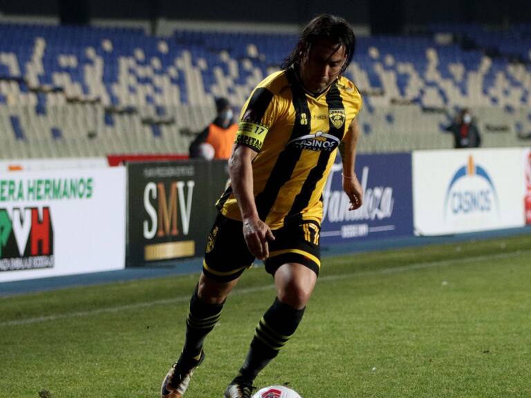 Arturo Sanhueza: "Pensaba que quedaría toda la vida en Colo Colo"