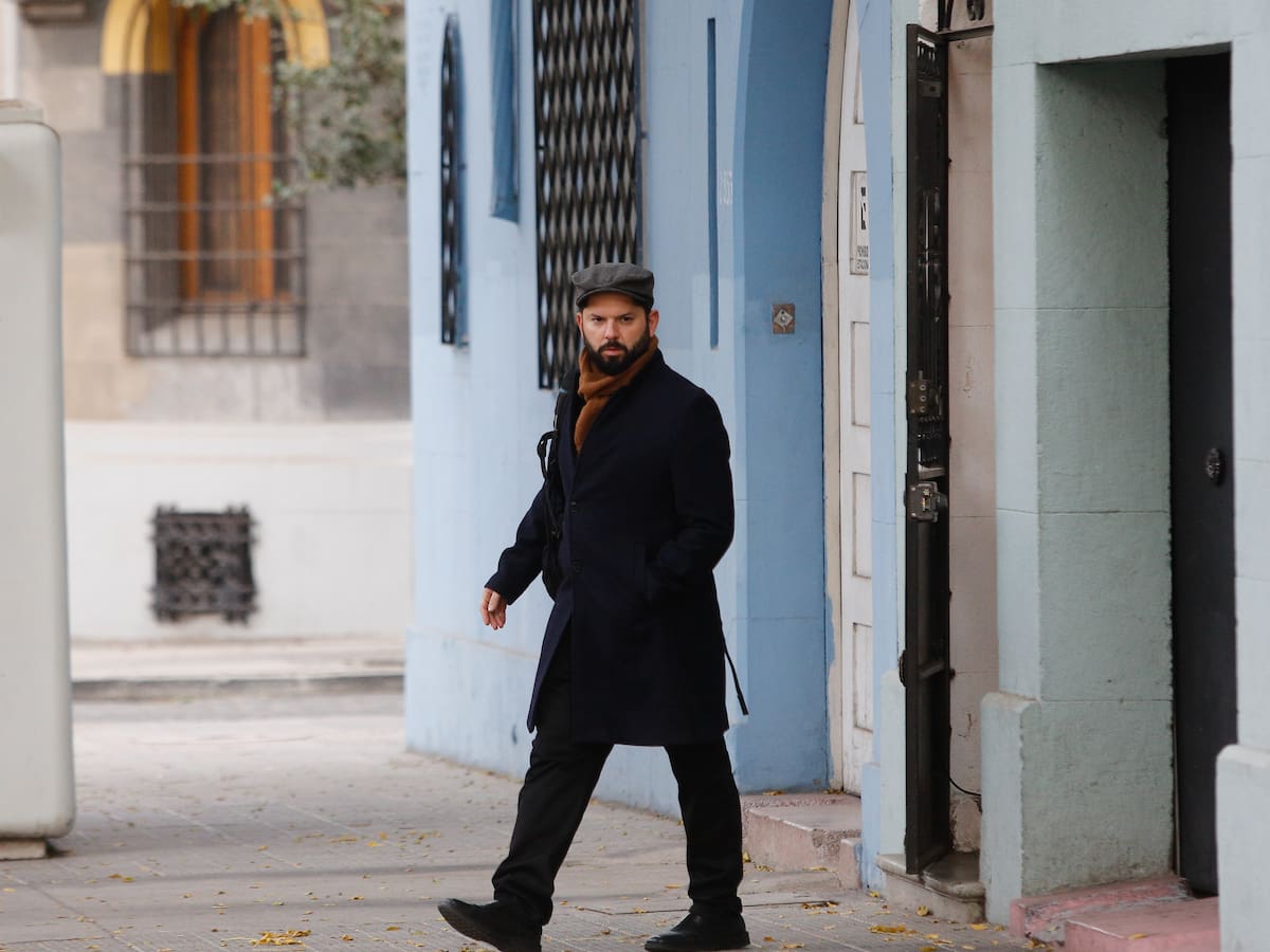 Presidente Boric se muda del Barrio Yungay a un departamento en San Miguel: todo mientras remodelan su nueva casa