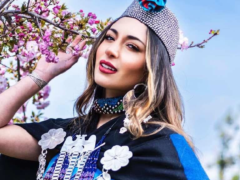 Catalina Huenulao: la joven mapuche que representará a Chile en Miss Internacional 2022