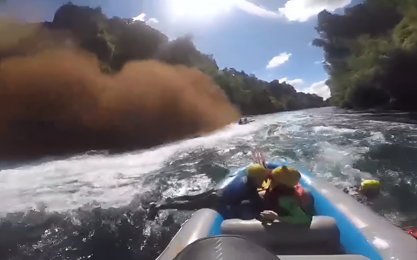 Derrumbe Rio Bueno