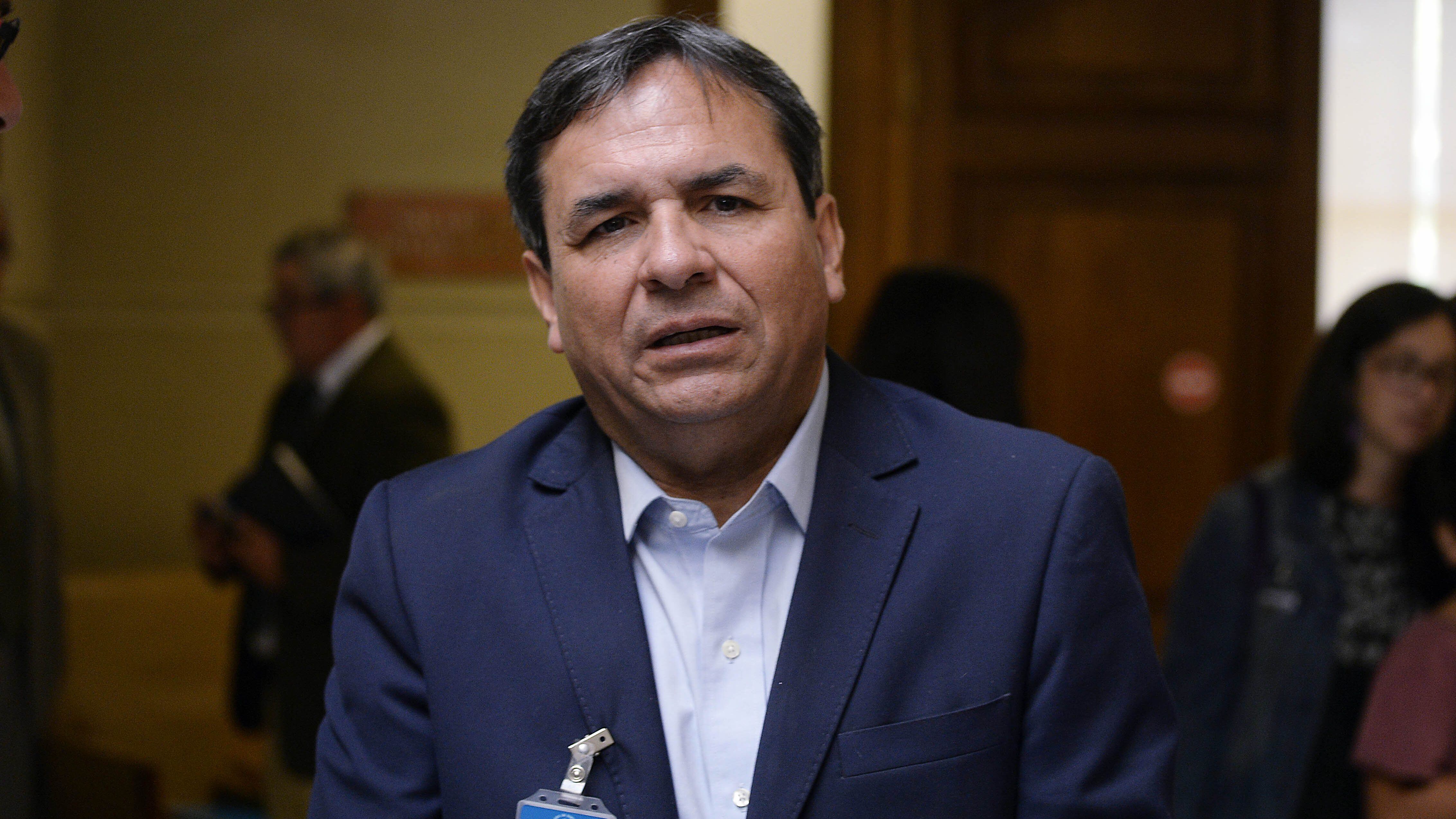 29 DE ENERO DE 2020/VALPARAISOEl Alcalde de Quillota Luis Mella llego a la cámara de diputados para exigirle al Gobierno que intervengan la Tercera Sección del Río Aconcagua.
FOTO: PABLO OVALLE ISASMENDI/AGENCIAUNO