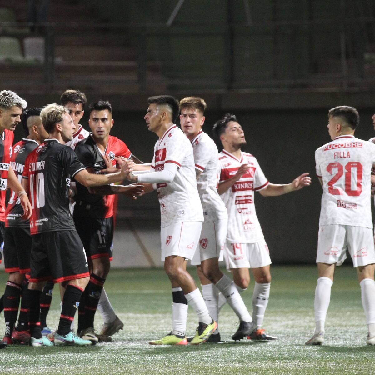 La grave denuncia del Sifup contra dos clubes del fútbol chileno: “Deudas y violencia psicológica”