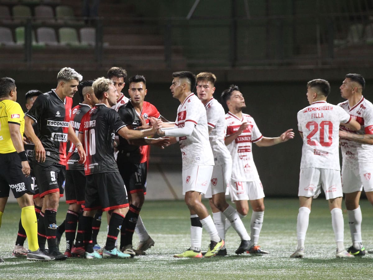 La grave denuncia del Sifup contra dos clubes del fútbol chileno: “Deudas y violencia psicológica”