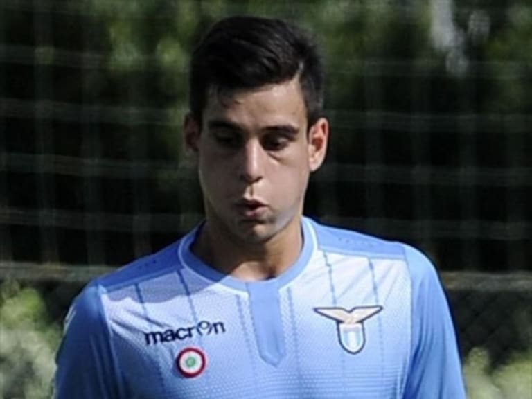 Jugador italiano de 18 años se retira del fútbol y culpa a los extranjeros