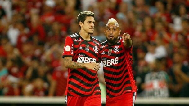 Arturo Vidal toma postura en polémica agresión del PF de Sampaoli contra Pedro: reaccionó en sus redes sociales