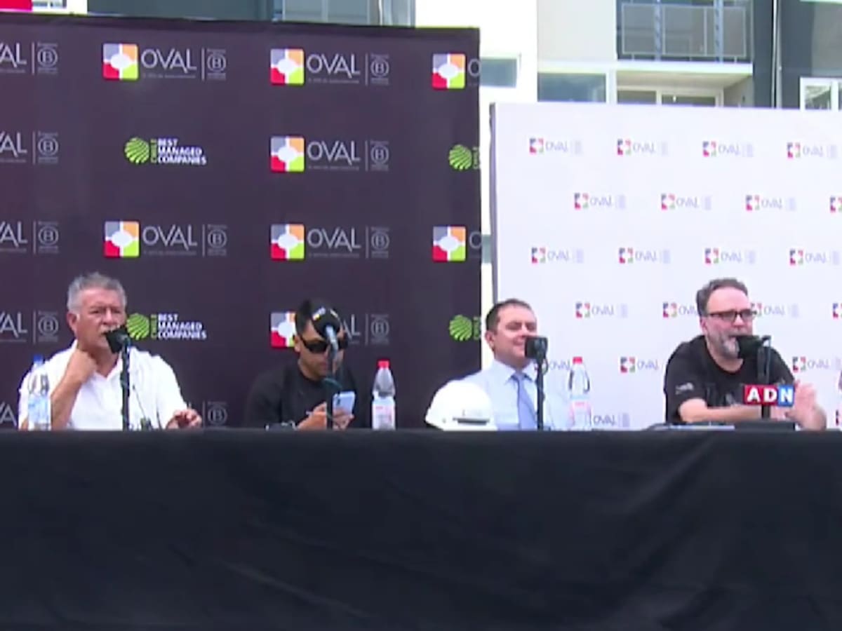 Los Tenores comentan el presente de la U y Colo Colo en un programa especial por el día del trabajador de la construcción