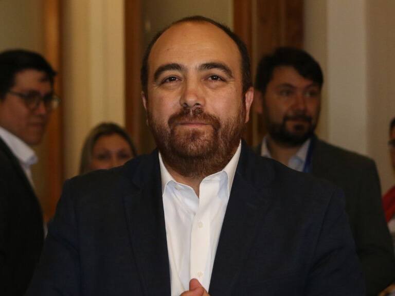 Corte de Apelaciones deja sin efecto expulsión de tribunal supremo de la DC a Fuad Chahín