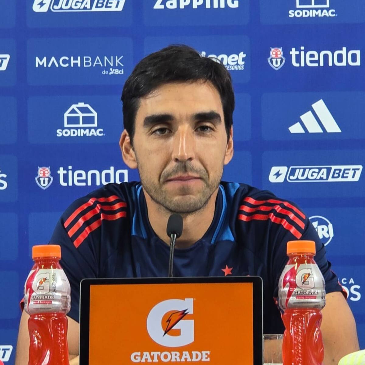 Meneghini responde a las críticas por el mal momento de la U y deja claro mensaje: “No me espero...”