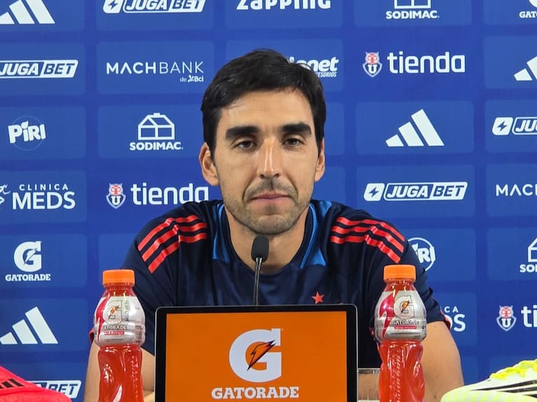 Meneghini responde a las críticas por el mal momento de la U y deja claro mensaje: “No me espero...”