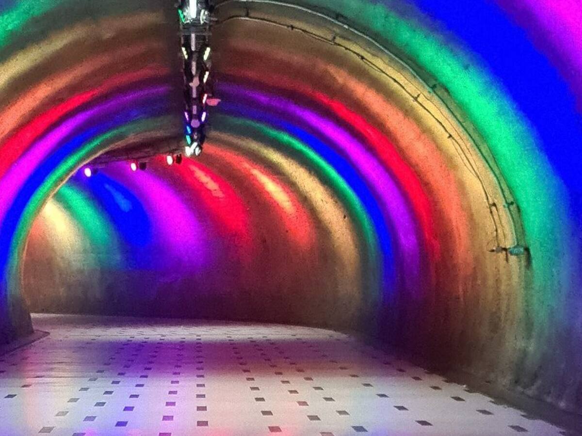 «Túnel de la diversidad»: Metro de Santiago celebra Mes del Orgullo LGBTIQA+