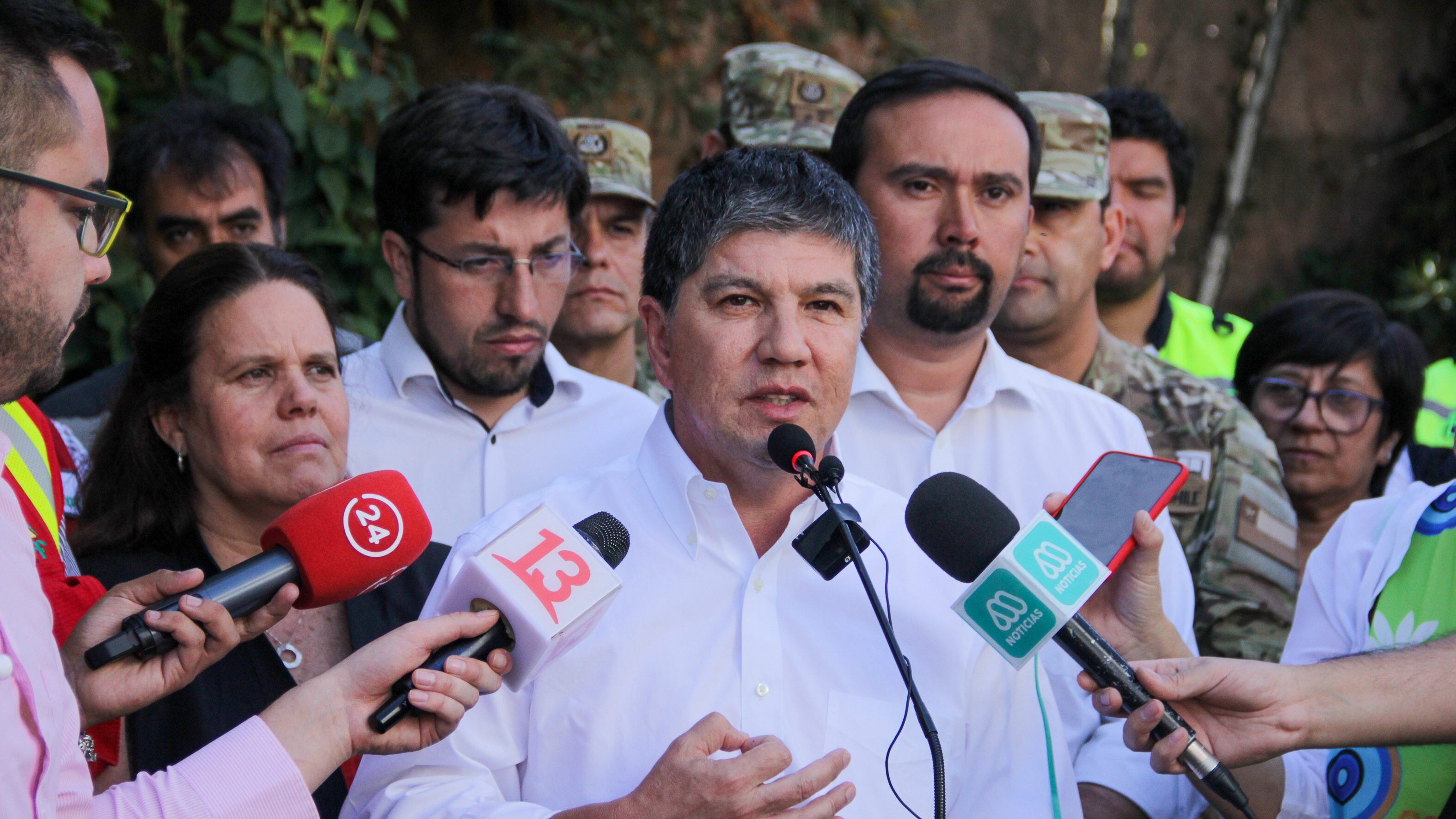 3 DE FEBRERO DE 2023 / CHILLÁN
Reunión de coordinación del Comité dirigida por Subsecretario del interior Manuel Monsalve y el delegado presidencial Grabriel Pradenas.
Donde participaron
-La ministra de defensa Maya Fernández.
- Ministro de Agricultura Esteban Valenzuela.
Donde presentaron al nuevo jefe de defensa para Ñuble General de Brigada Jorge Salinas Schlack
FOTO:JOSÉ HUMBERTO CAMPOS /AGENCIA UNO