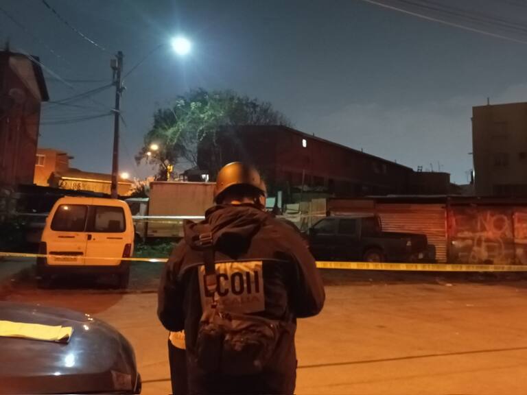 Mujer es asesinada a tiros en Lo Espejo