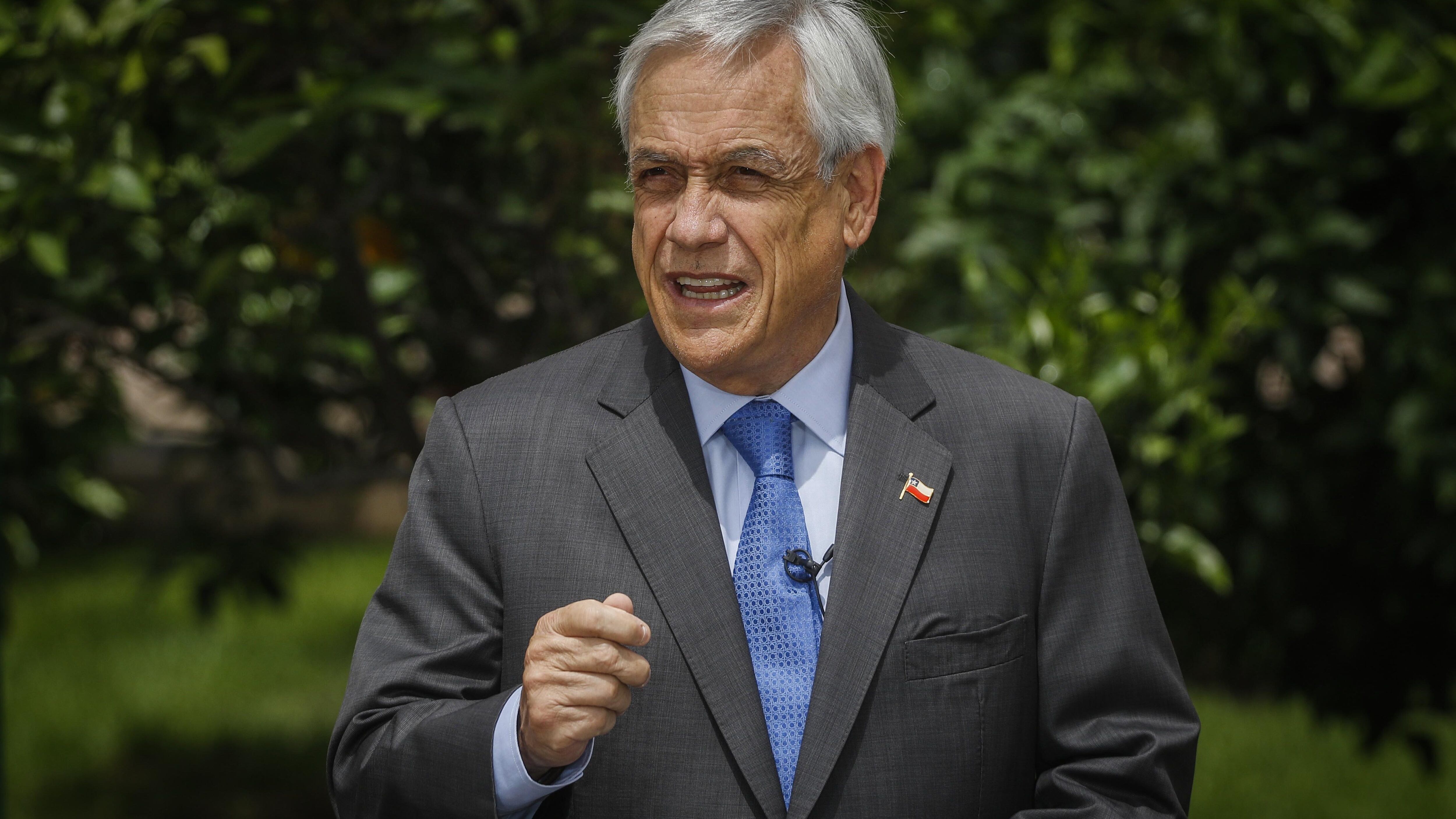 Presidente Piñera termina el año con un 8,9% de aprobación