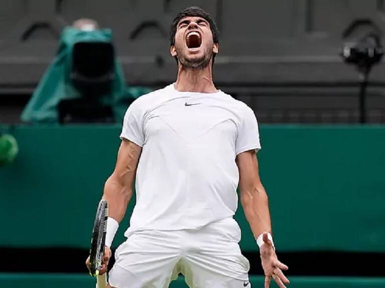 Carlos Alcaraz pasó por encima de Matteo Berrettini y ahora se verá las caras ante Holger Rune en cuartos de Wimbledon