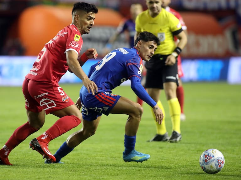 Altamirano contra el arbitraje: “Queda esa sensación de por qué no van a ver la jugada al VAR. ¿Qué están esperando? ¿Que uno salga lesionado?"