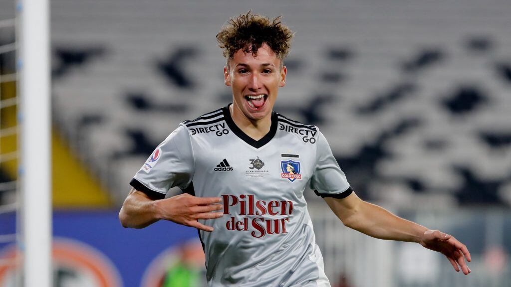 6 de Junio del 2021/SANTIAGOLuciano Arriagada anota y celebra su primer gol y el 2 a 0 de Colo Colo ,durante el partido valido por la décima fecha del Campeonato Nacional AFP PlanVital 2021, entre Colo Colo vs Deportes La Serena, disputado en el Estadio Monumental.
FOTO:FRANCISCO LONGA/AGENCIAUNO