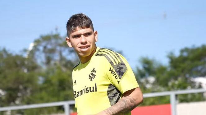 Carlos Palacios y su presente en Brasil: "He trabajado dentro y fuera del club para mejorar"