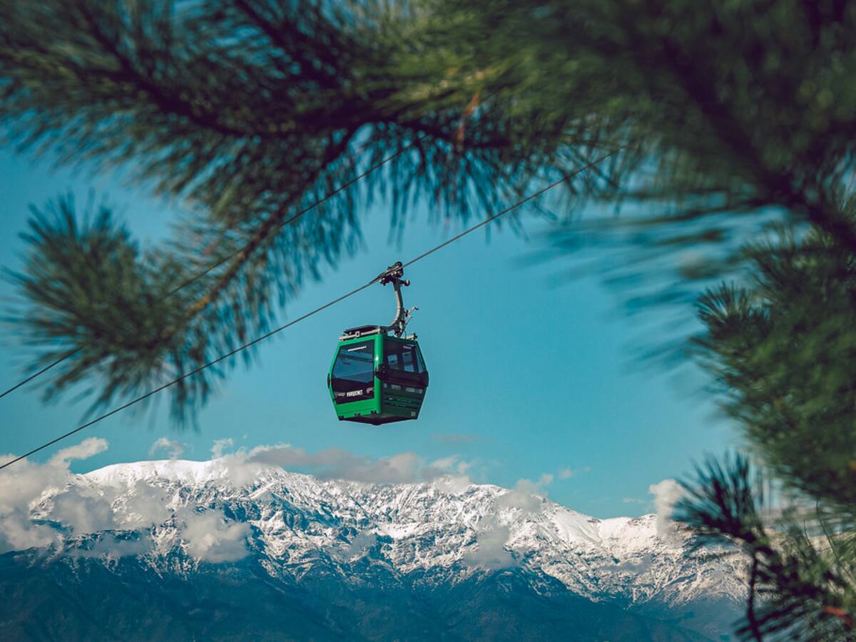 Teleférico de Santiago se consolida como uno de los atractivos turísticos más valorados de Latinoamérica