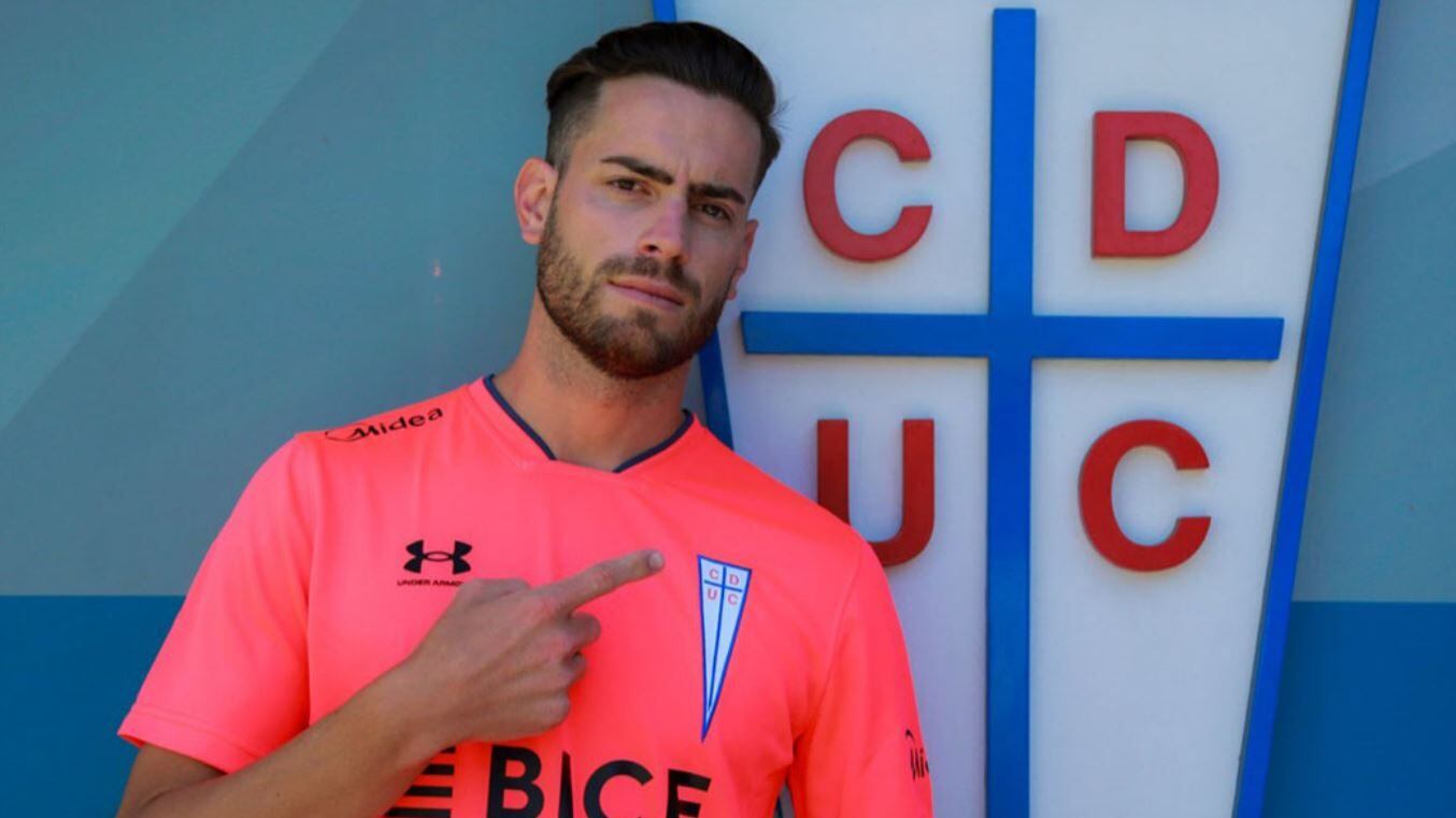 Lucas Melano firmó su contrato por Universidad Católica: "Tenemos un buen equipo para enfrentar Copa Libertadores y el torneo local"