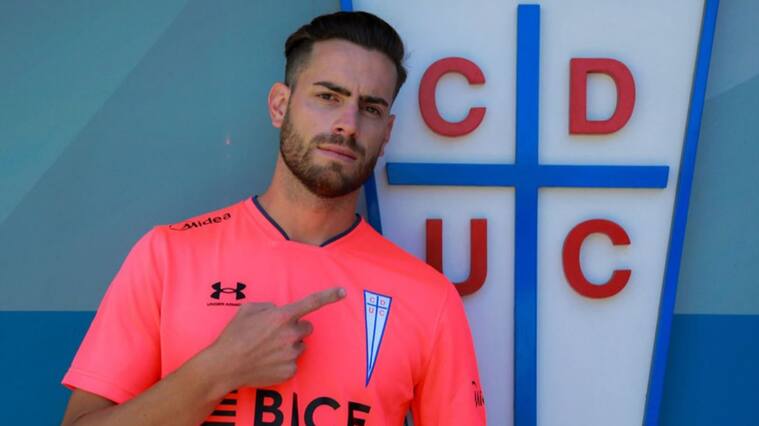 Lucas Melano firmó su contrato por Universidad Católica: "Tenemos un buen equipo para enfrentar Copa Libertadores y el torneo local"