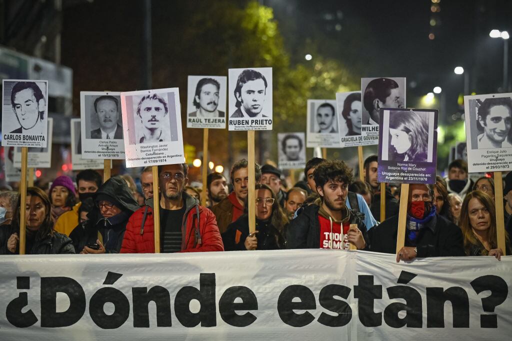 Marcha por los derechos humanos en la ciudad de Montevideo en Uruguay