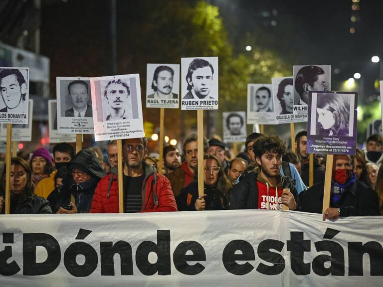 Marcha por los derechos humanos en la ciudad de Montevideo en Uruguay