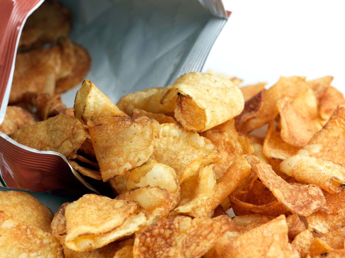 ¿Es verdad que van a prohibir las papas fritas con sabor a jamón en Europa por ser “cancerígenas”?: especialista explicó la verdad
