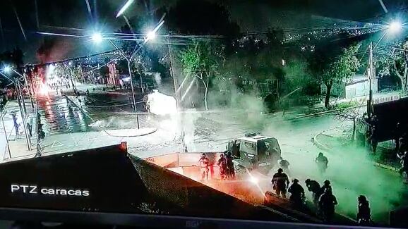 Ataque con bomba molotov a carabinero