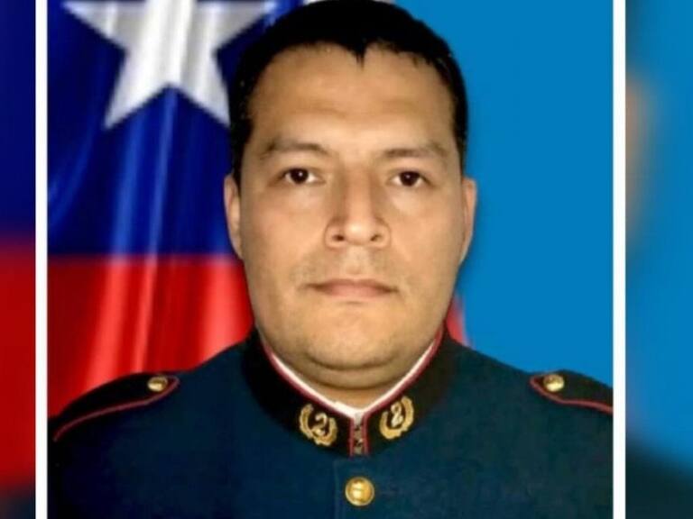 Familiares despiden a bombero mártir que desapareció tras temporal en Linares