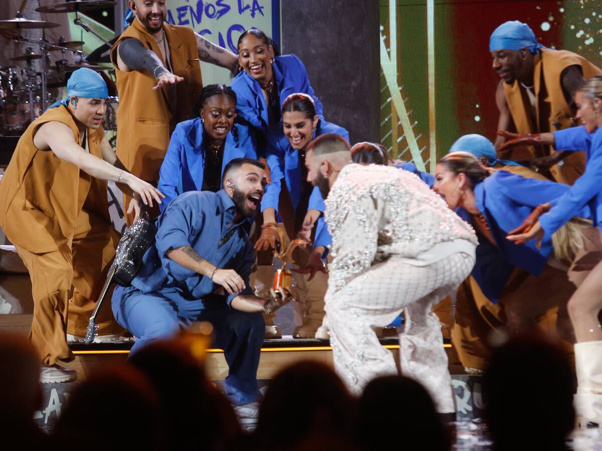 El talento queda en familia: Julián, hermano de Manuel Turizo, se roba la atención en el Festival de Viña 2024
