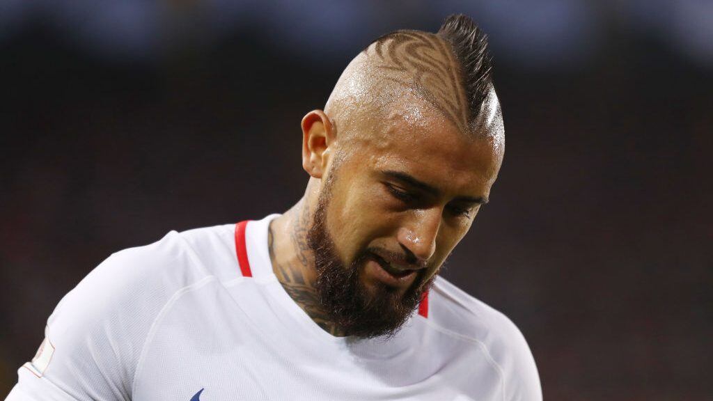 MOSCOW, RUSSIA - JUNE 18: Arturo Vidal of Chile looks dejected during the FIFA Confederations Cup Russia 2017 Group B match between Cameroon and Chile at Spartak Stadium on June 18, 2017 in Moscow, Russia. (Photo by Buda Mendes/Getty Images)