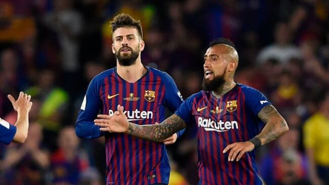 "Esto lo decía Arturo Vidal": Piqué recuerda al volante chileno tras escuchar inesperado insulto del Kun Agüero