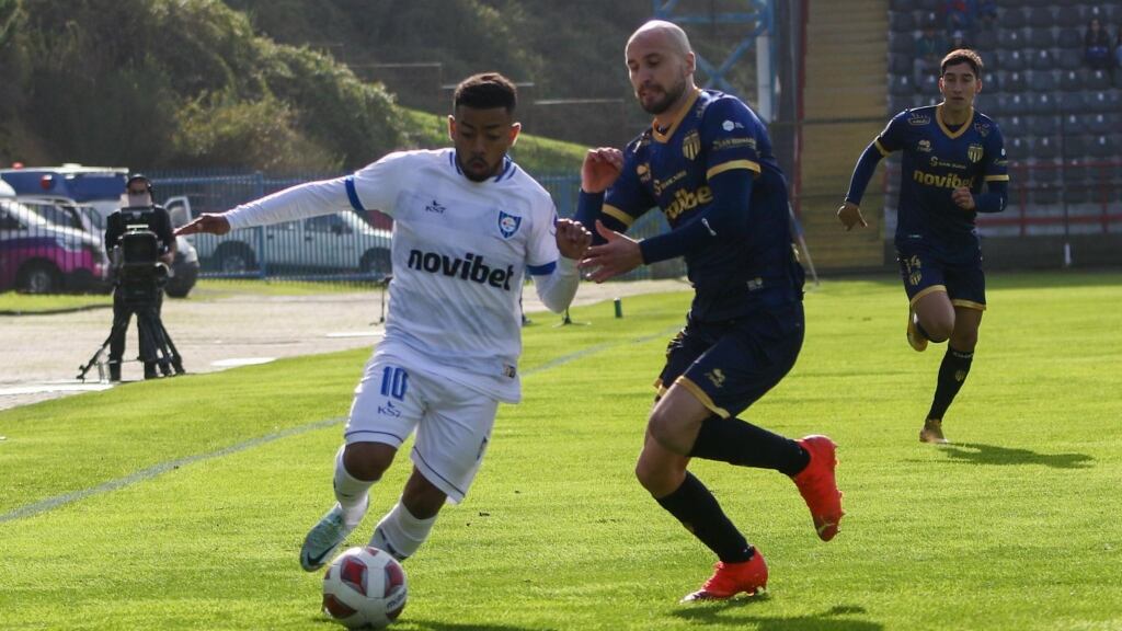 Huachipato cierra la primera rueda del Campeonato Nacional 2023 como líder tras igualar con Magallanes