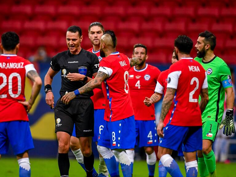 Las razones basadas en el VAR para no cobrar un penal en favor de Chile ante Paraguay