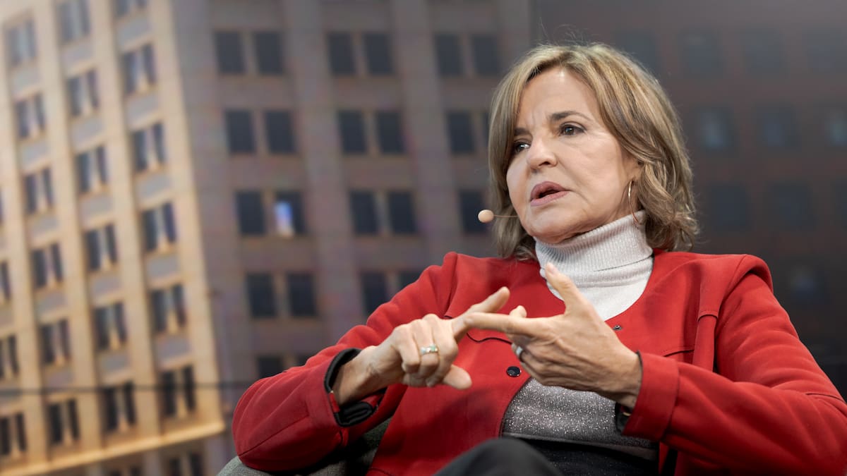 “Nos quieren convertir en seres agresivos, polarizados, llenos de odio”, dice Almudena Ariza, reportera de guerra