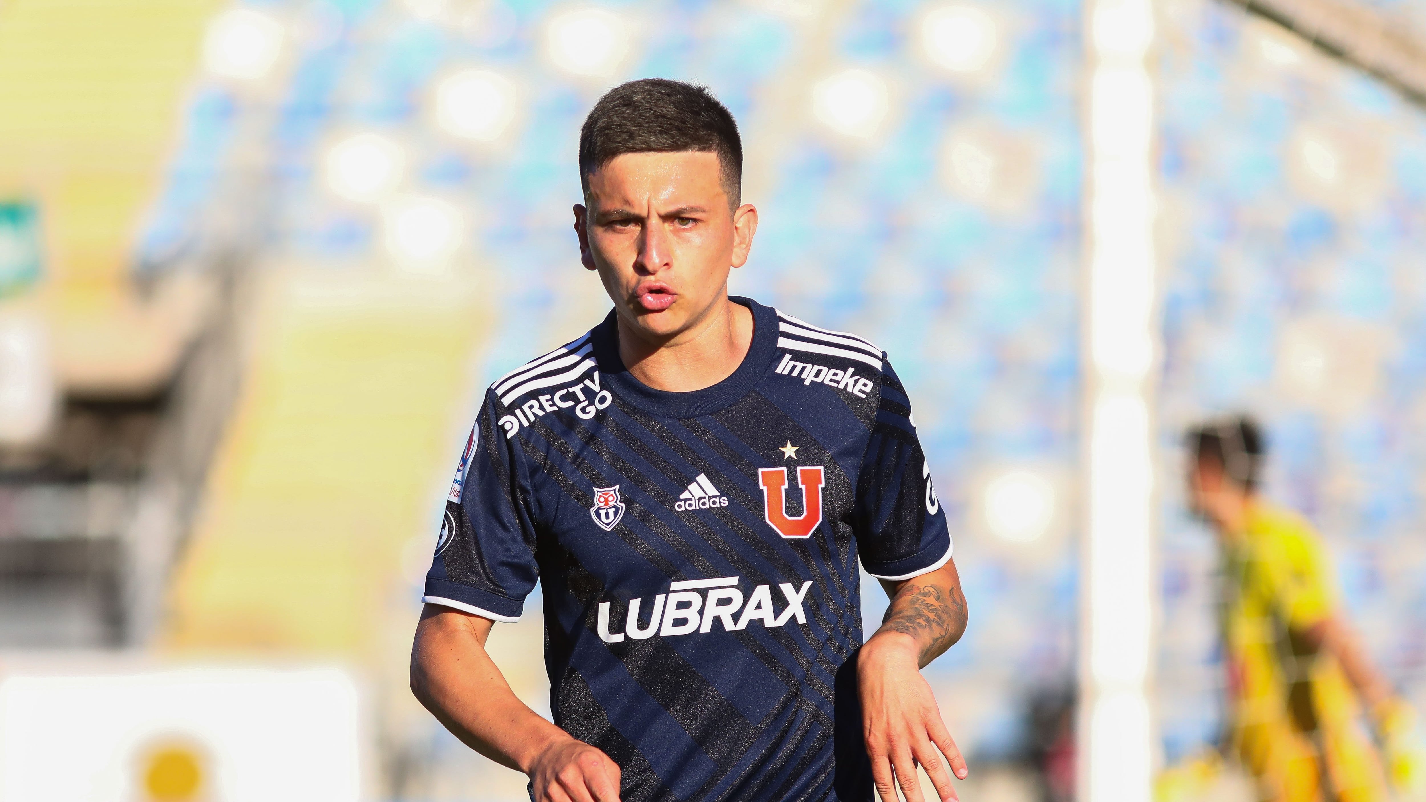 05 DE NOVIEMBRE DE 2021/SANTIAGOPablo Aranguiz (c) se lamenta, durante el partido valido por la trigsima cuarta fecha del Campeonato Nacional AFP PlanVital 2021, entre Universidad de Chile y Union La Calera, disputado en el Estadio El Teniente.
FOTO: SEBASTIAN ORIA/AGENCIAUNO