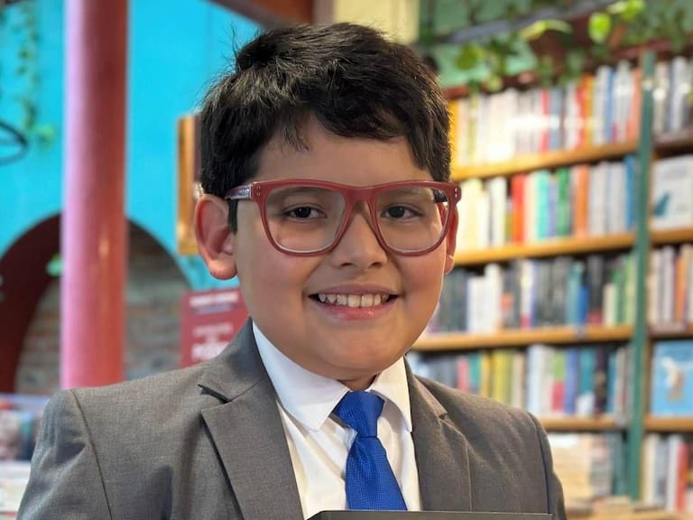 Domina 7 idiomas y ya voló con la NASA: la asombrosa historia de un ‘niño genio’ de 10 años que quiere dejar una huella