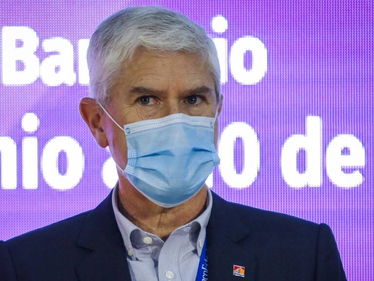 30 de junio del 2021/SANTIAGOEl presidente de BancoEstado, Ricardo de Tezanos Pinto, informa en dependencia de la casa matriz del Banco Estado, sobre el comienzo del pago del IFE Universal, el cual beneficiará a cerca de 7 millones de hogares.
FOTO: SEBASTIAN BELTRAN GAETE/AGENCIAUNO